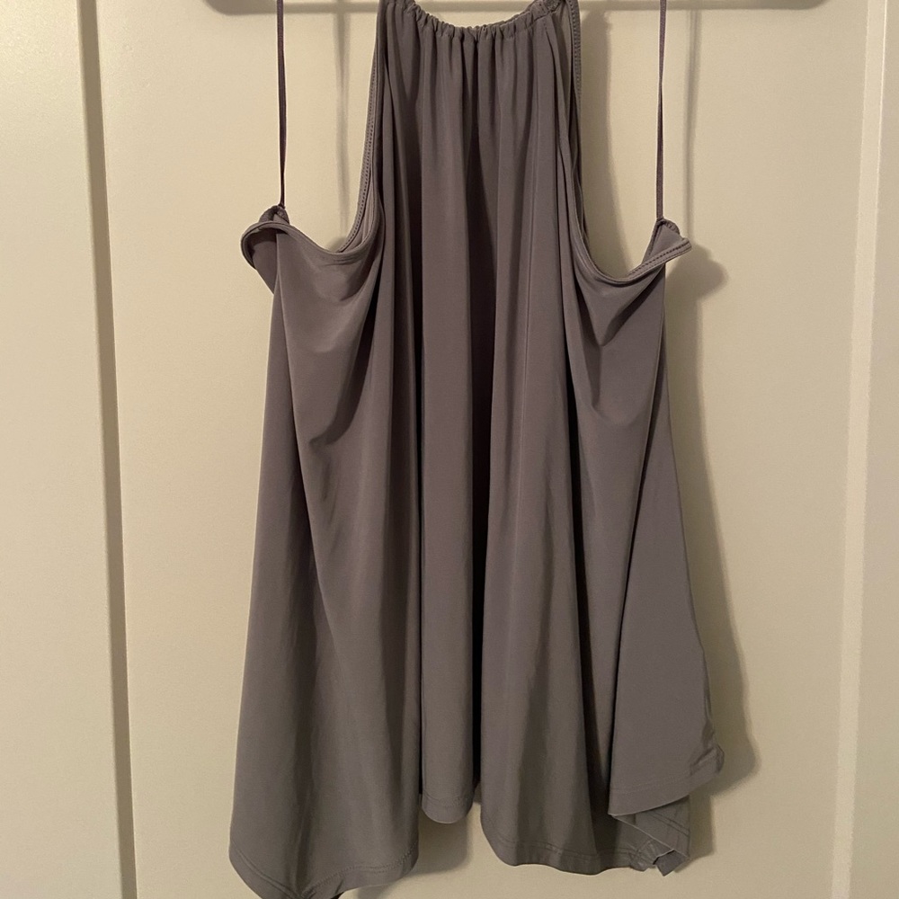Women’s M silk tank top, new with tags.